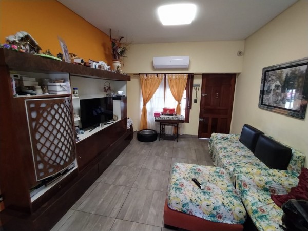 Hermosa Casa Multifamiliar, cochera pasante, lote 10x50 (Villa Lugano)