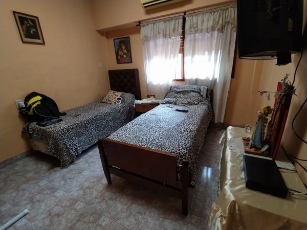 Hermosa Casa Multifamiliar, cochera pasante, lote 10x50 (Villa Lugano)