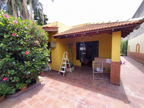 Hermosa Casa Multifamiliar, cochera pasante, lote 10x50 (Villa Lugano)