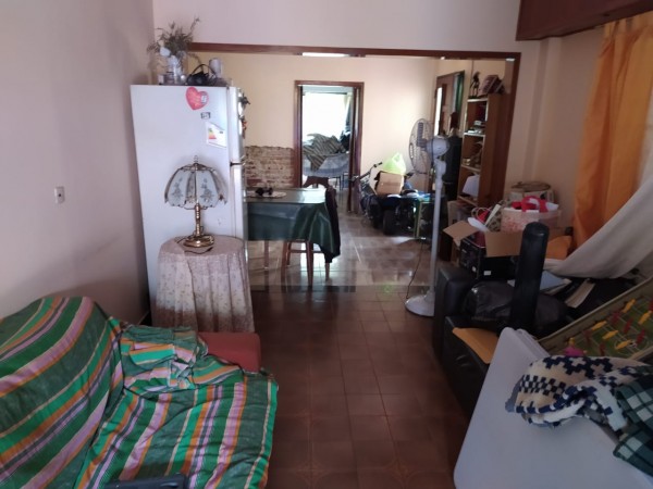 Hermosa Casa Multifamiliar, cochera pasante, lote 10x50 (Villa Lugano)