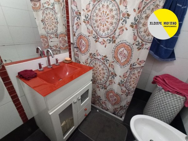 Se Alquila PH tres amb, entrada independiente (Villa Luzuriaga) 