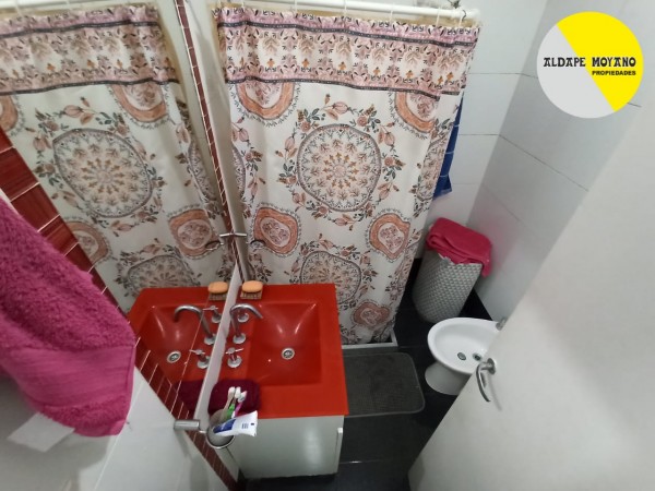 Se Alquila PH tres amb, entrada independiente (Villa Luzuriaga) 