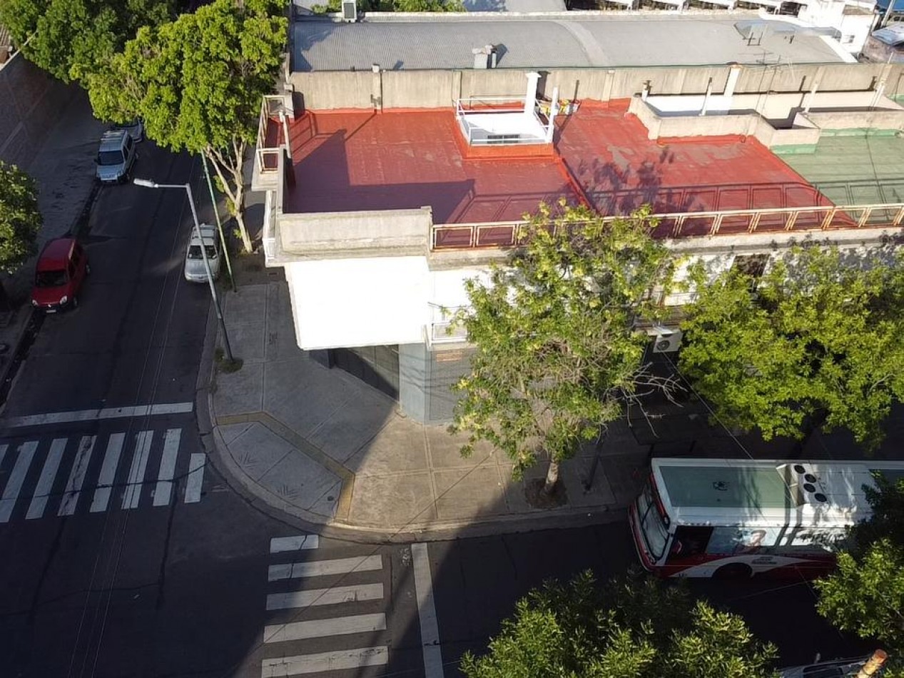 Se vende departamento cuatro amb, remodelado, con espacio aereo!!!