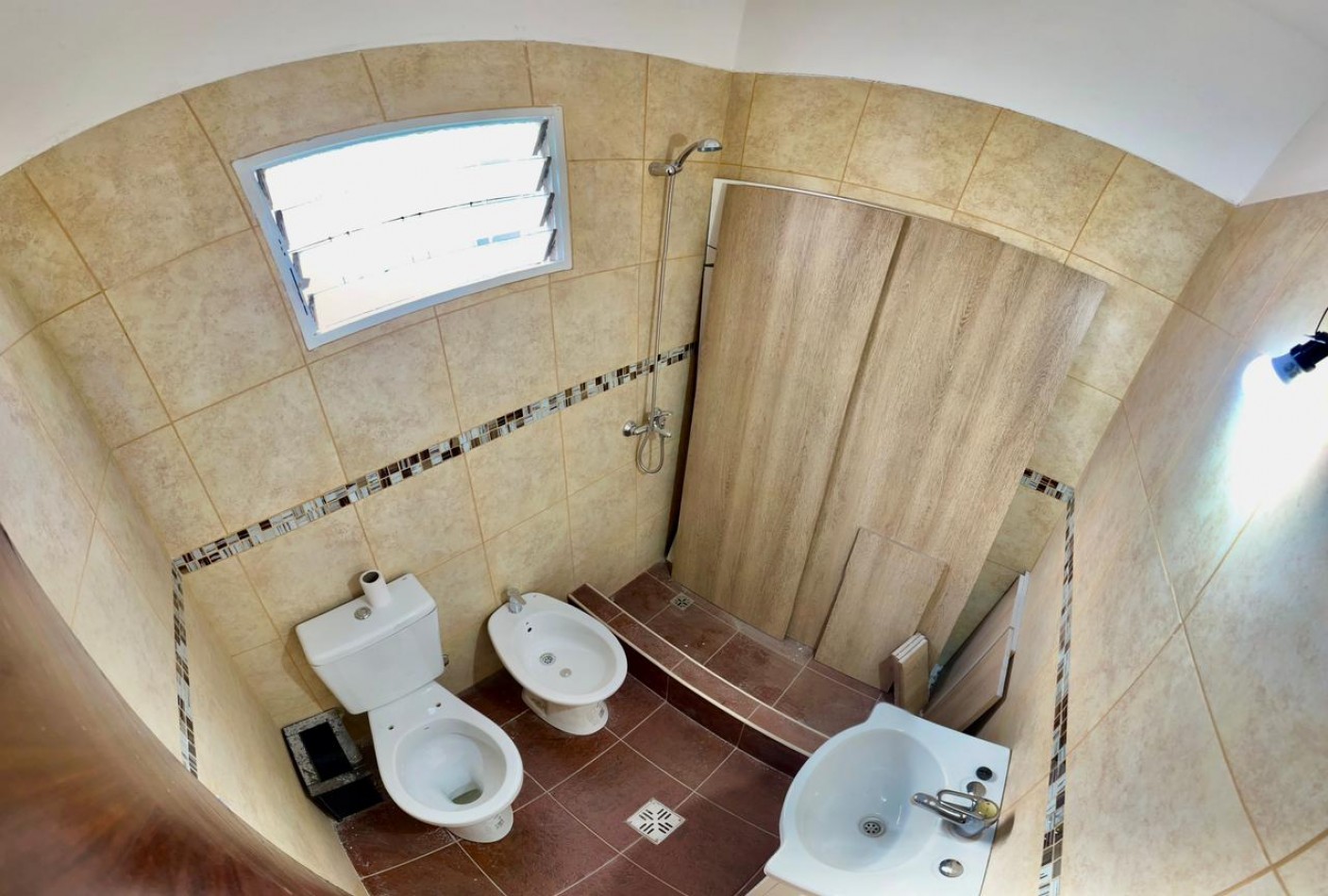 Se vende departamento cuatro amb, remodelado, con espacio aereo!!!