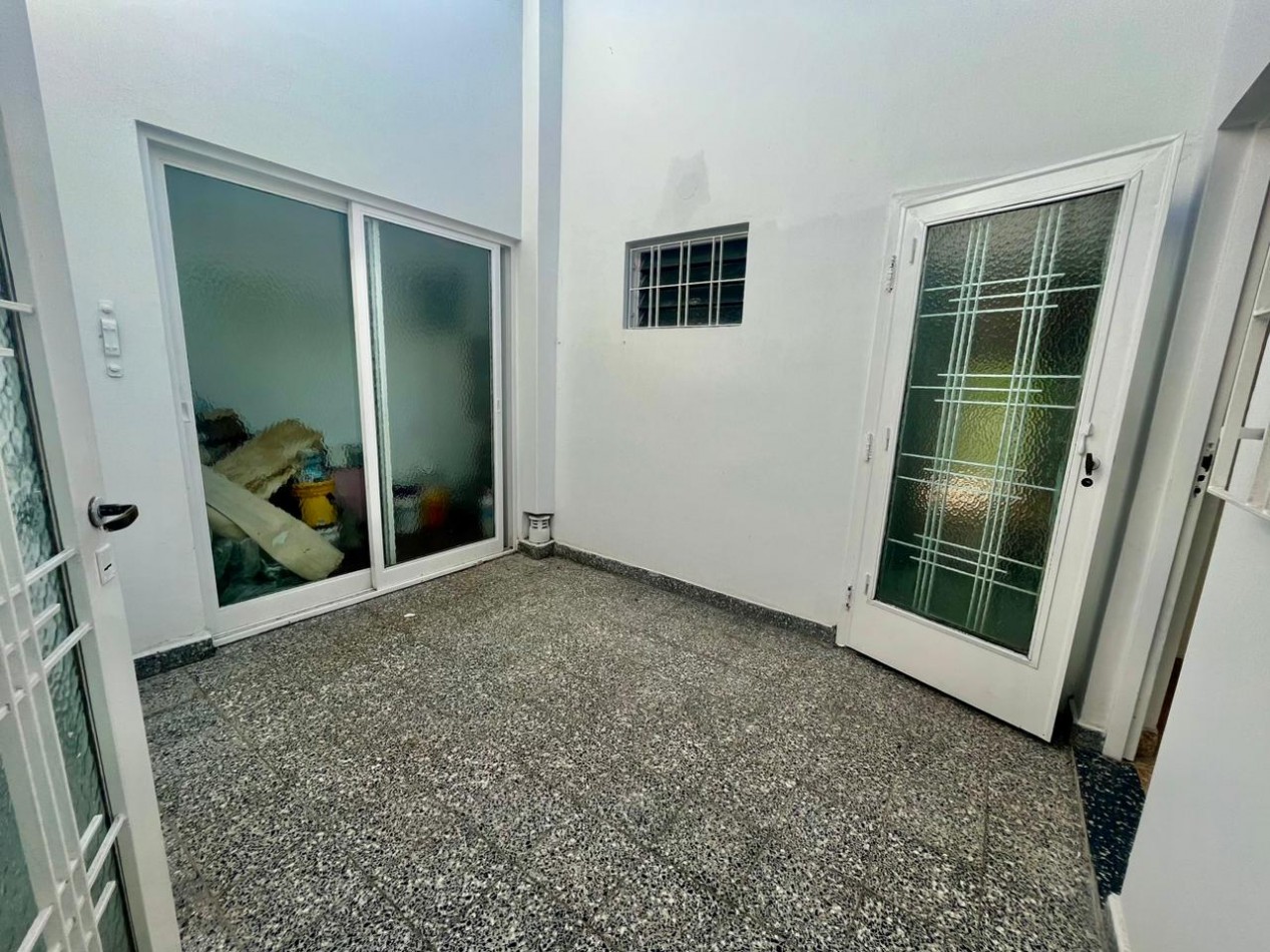 Se vende departamento cuatro amb, remodelado, con espacio aereo!!!