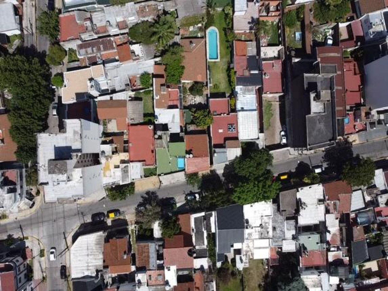 Se Vende, PH tipo casa, independiente, con cochera, multi familiar. (Ciudadela)