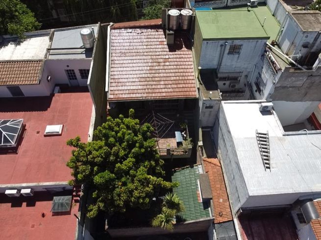 Se Vende, PH tipo casa, independiente, con cochera, multi familiar. (Ciudadela)