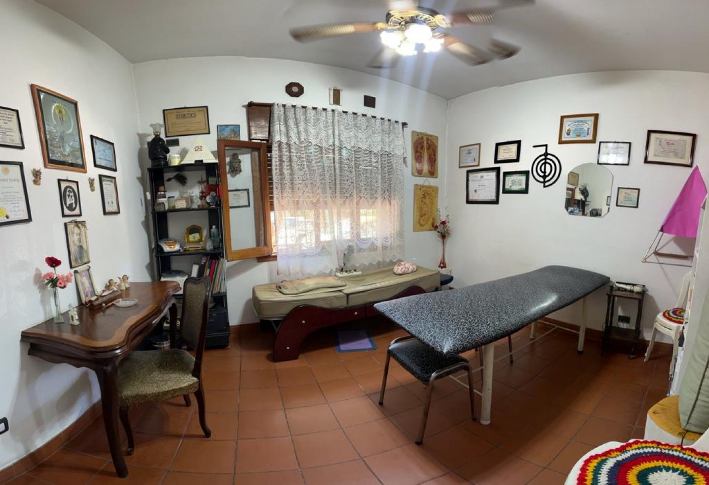 Se Vende, PH tipo casa, independiente, con cochera, multi familiar. (Ciudadela)