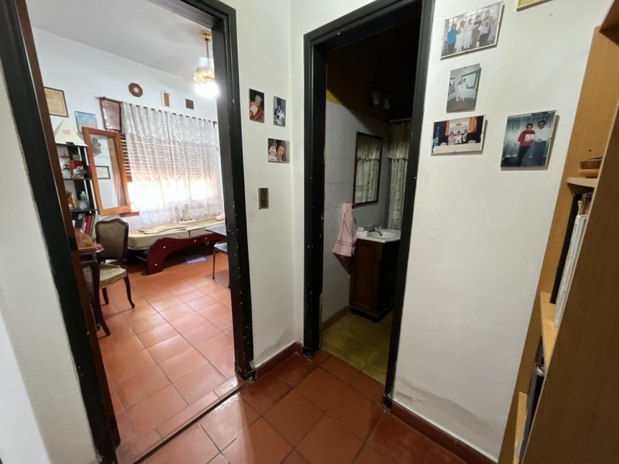 Se Vende, PH tipo casa, independiente, con cochera, multi familiar. (Ciudadela)