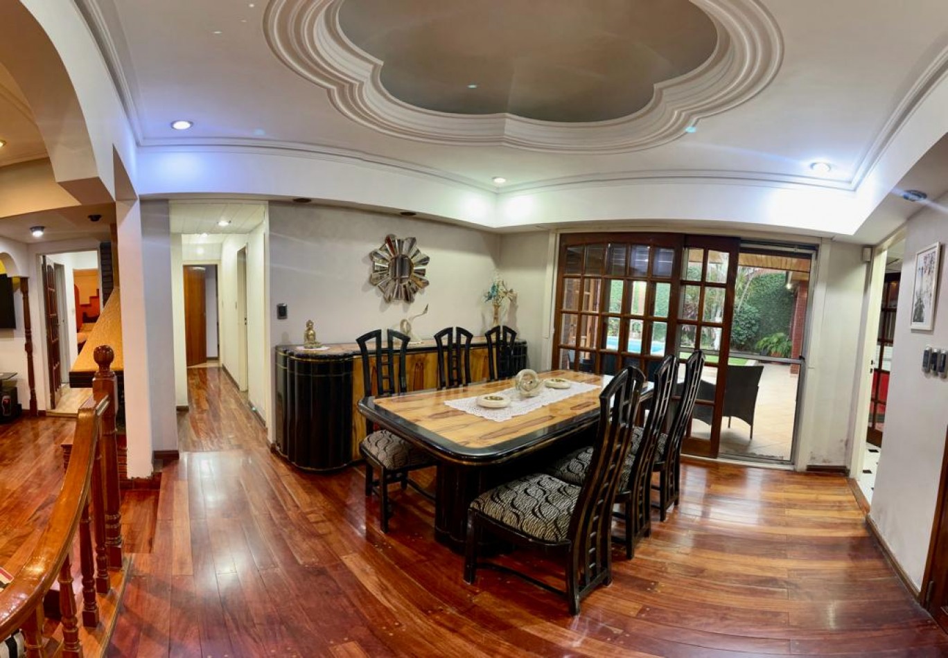En Venta Casa cuatro ambientes, cochera doble, piscina, Excelente!! (Villa Lugano)