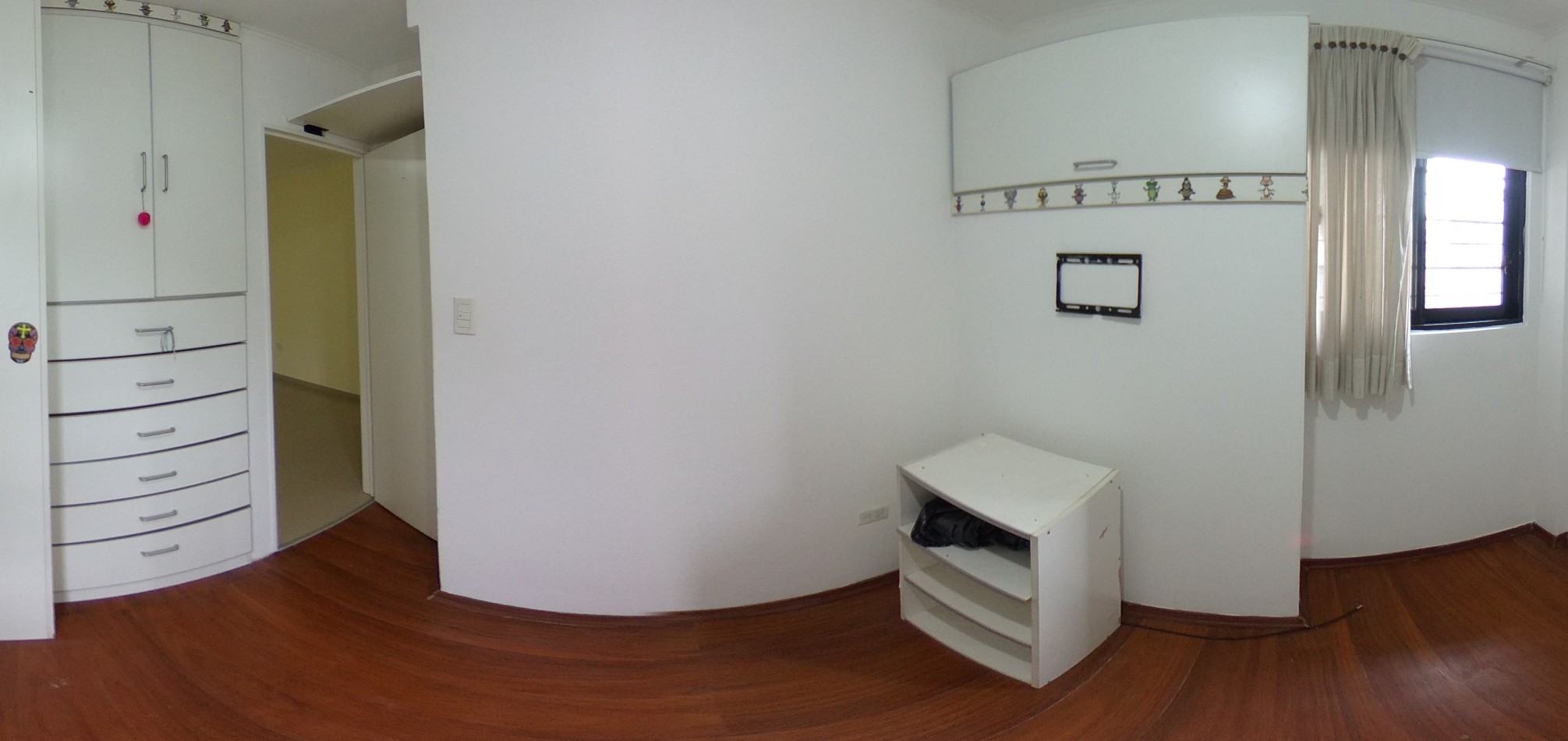 Se Alquila PH tres amb, entrada independiente (Villa Luzuriaga) 