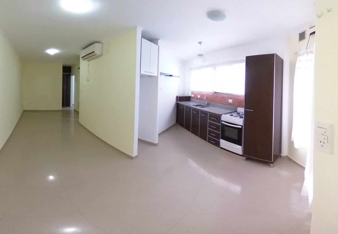 Se Alquila PH tres amb, entrada independiente (Villa Luzuriaga) 