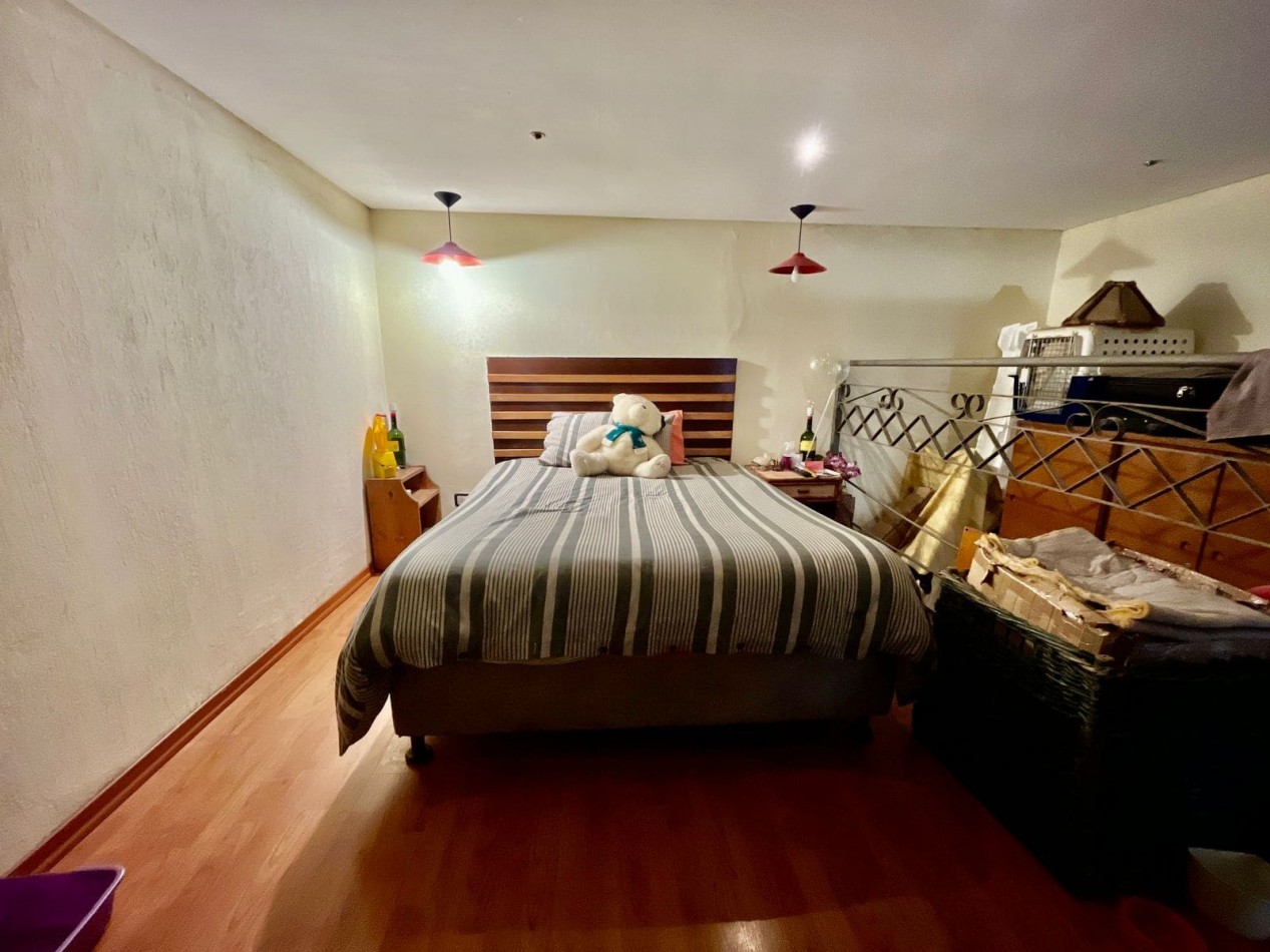 Se Vende PH dos ambientes, contrafrente (Barracas)