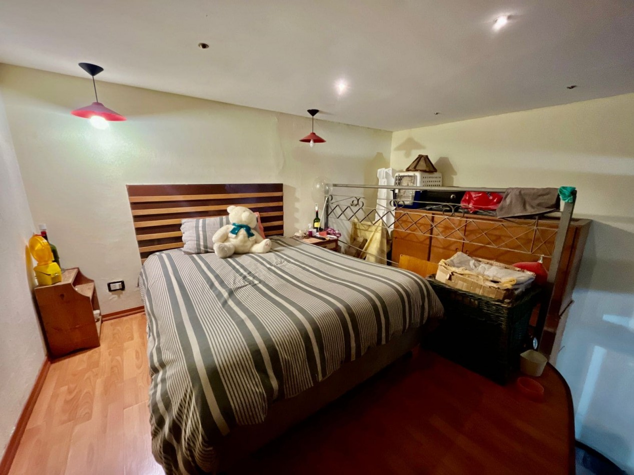 Se Vende PH dos ambientes, contrafrente (Barracas)