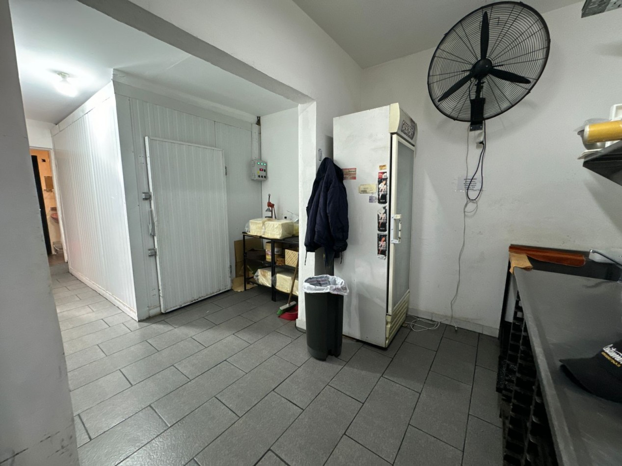 Se Vende Local Comercial (Villa Lugano)