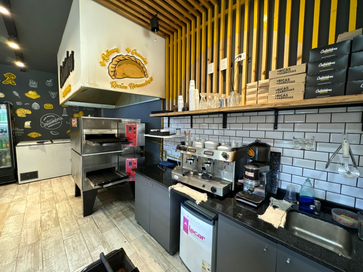 Se Vende Local Comercial (Villa Lugano)