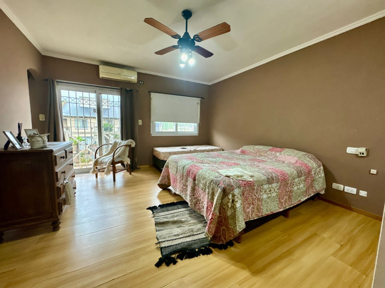 Se Vende Casa cuatro amb, con cochera, piscina (LOBOS) Facilidaddes de Pago