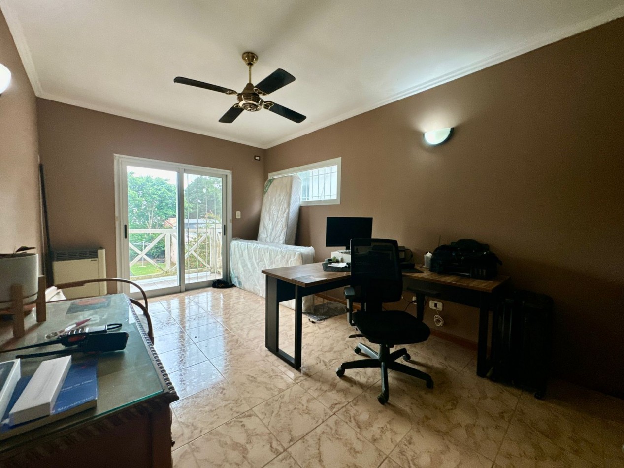 Se Vende Casa cuatro amb, con cochera, piscina (LOBOS) Facilidaddes de Pago