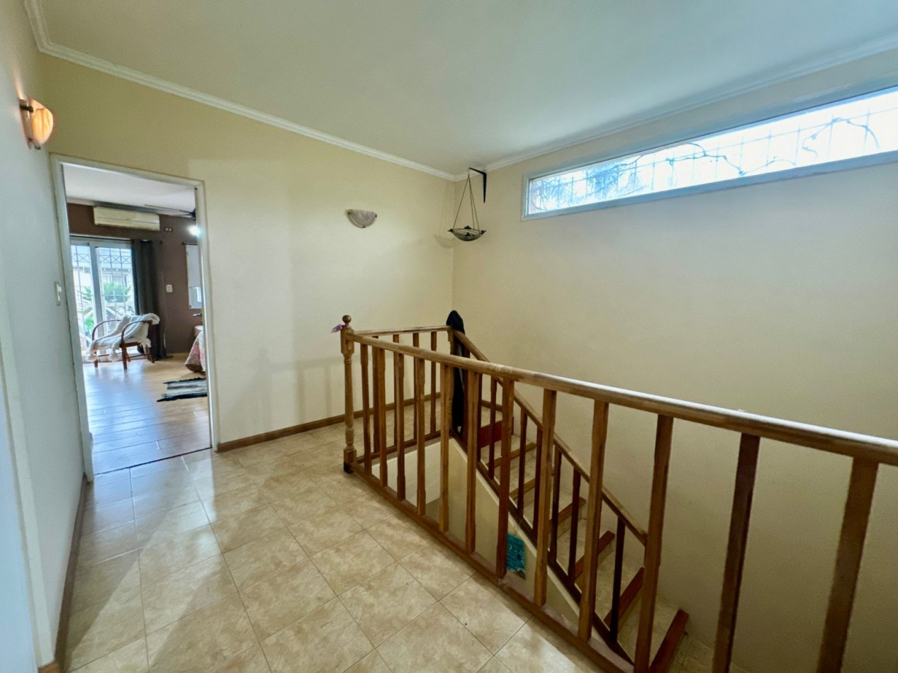 Se Vende Casa cuatro amb, con cochera, piscina (LOBOS) Facilidaddes de Pago