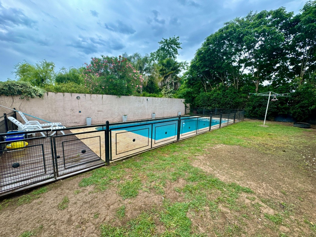 Se Vende Casa cuatro amb, con cochera, piscina (LOBOS) Facilidaddes de Pago