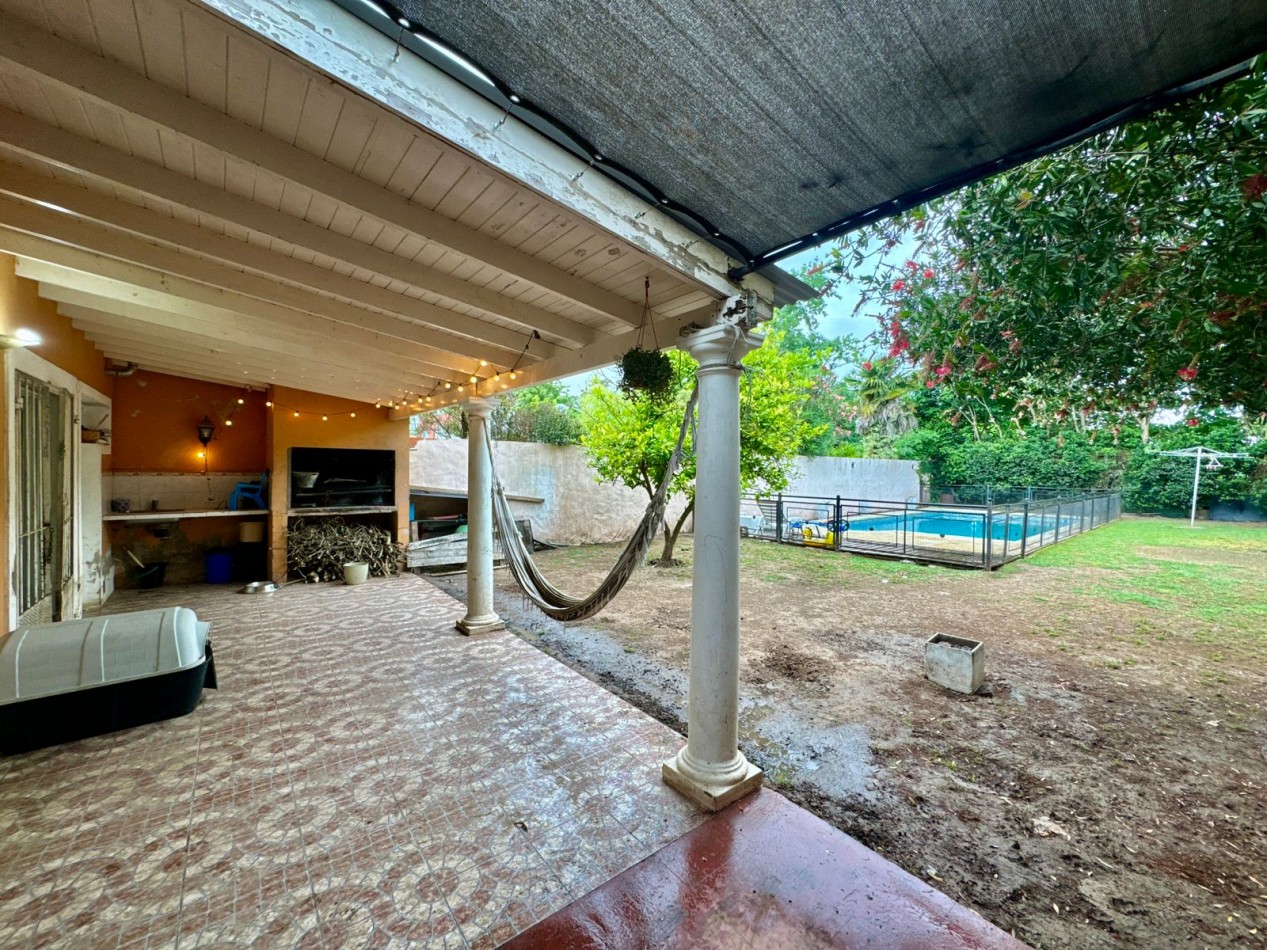 Se Vende Casa cuatro amb, con cochera, piscina (LOBOS) Facilidaddes de Pago