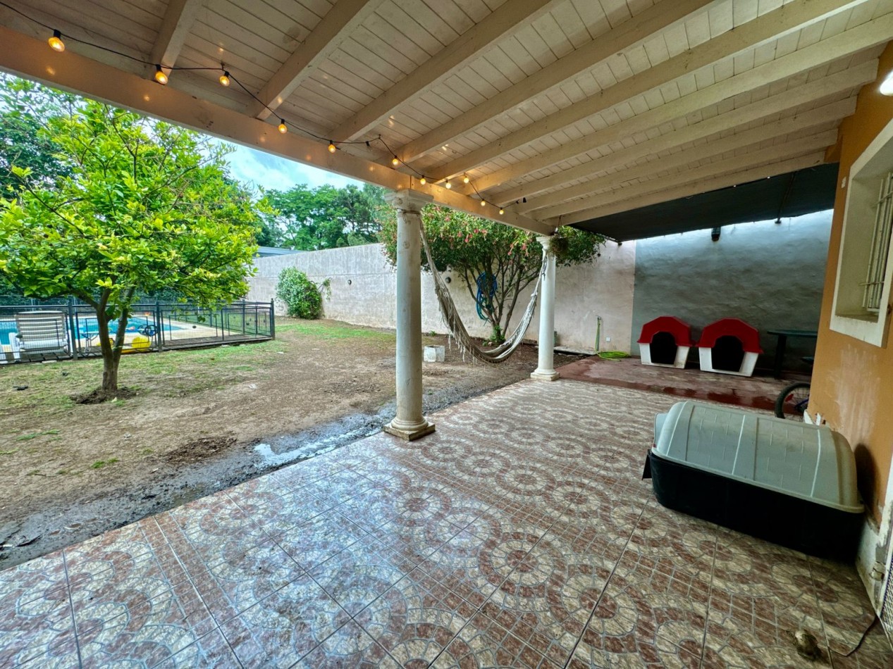 Se Vende Casa cuatro amb, con cochera, piscina (LOBOS) Facilidaddes de Pago