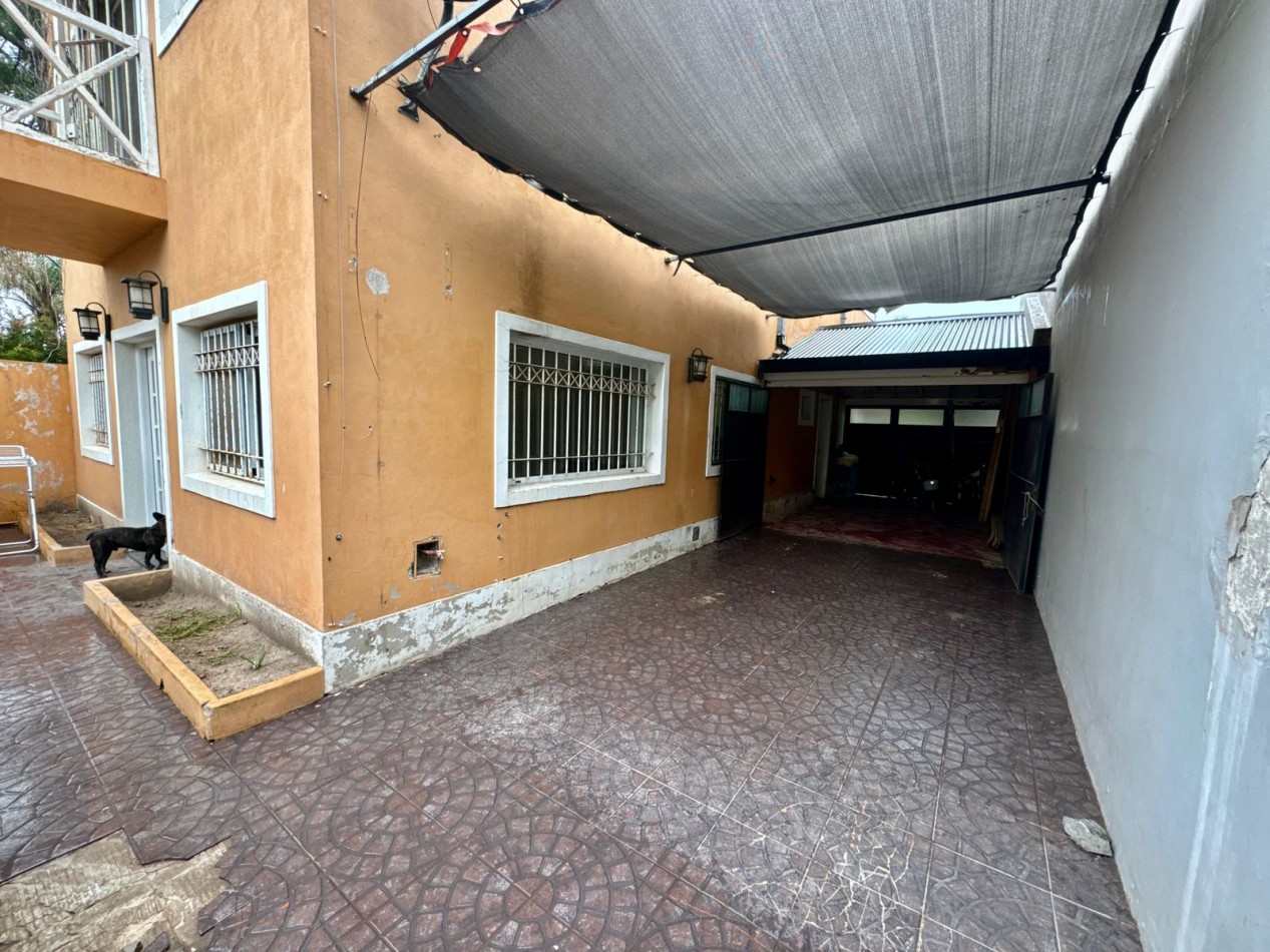 Se Vende Casa cuatro amb, con cochera, piscina (LOBOS) Facilidaddes de Pago