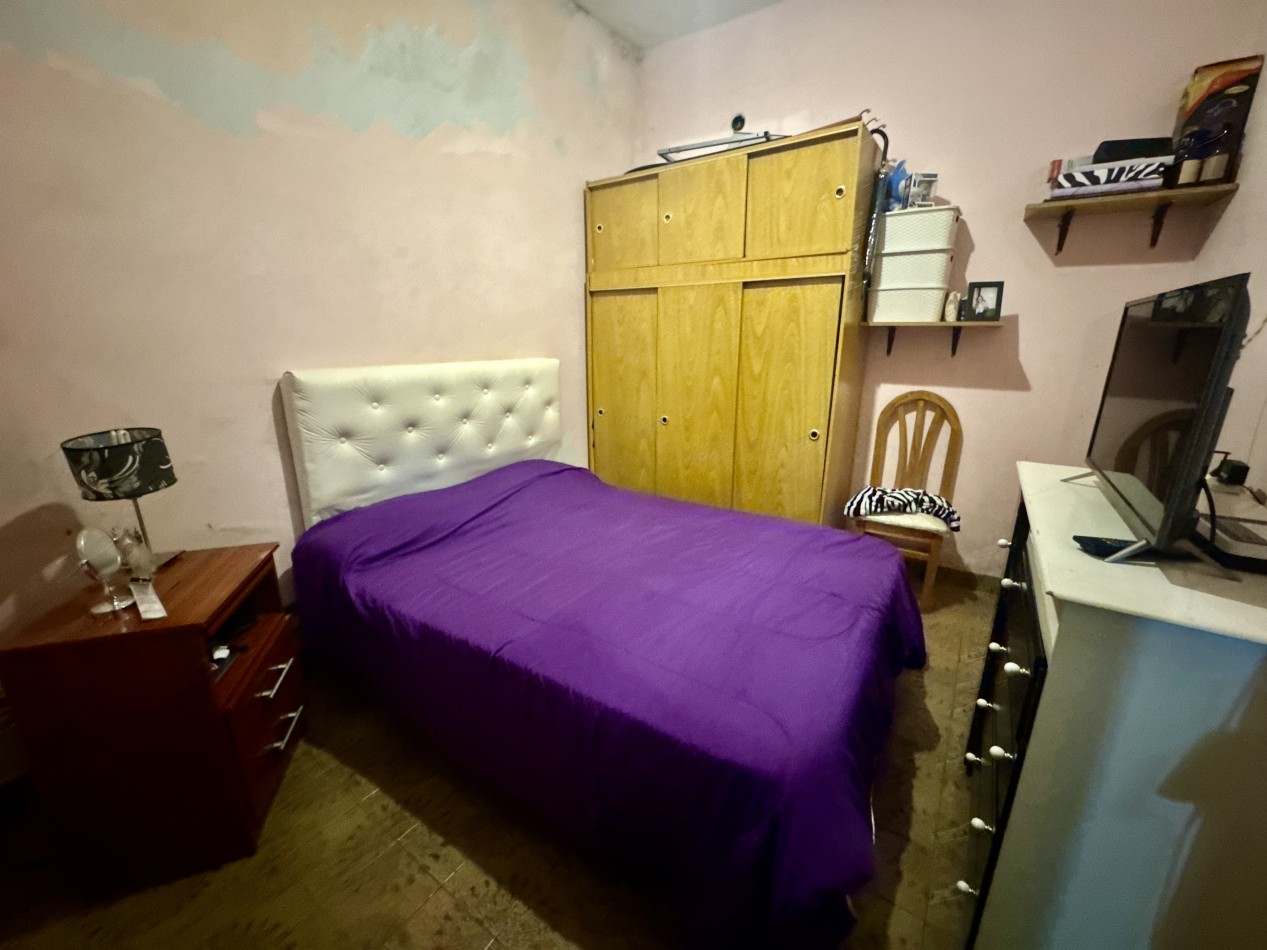 Se Vende Casa tres ambientes, con cochera doble(Villa Lugano)