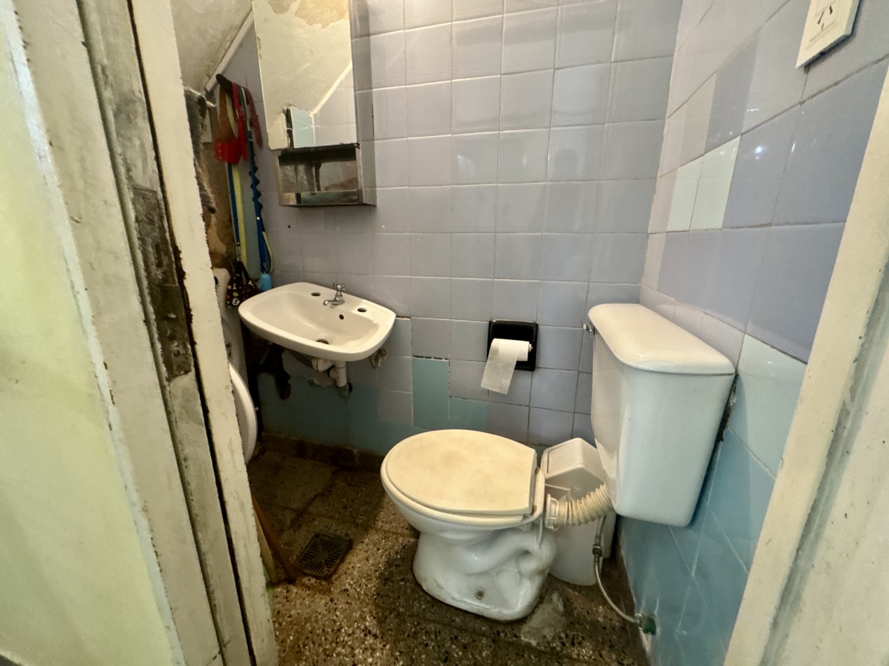 Se Vende Casa tres ambientes, con cochera doble(Villa Lugano)