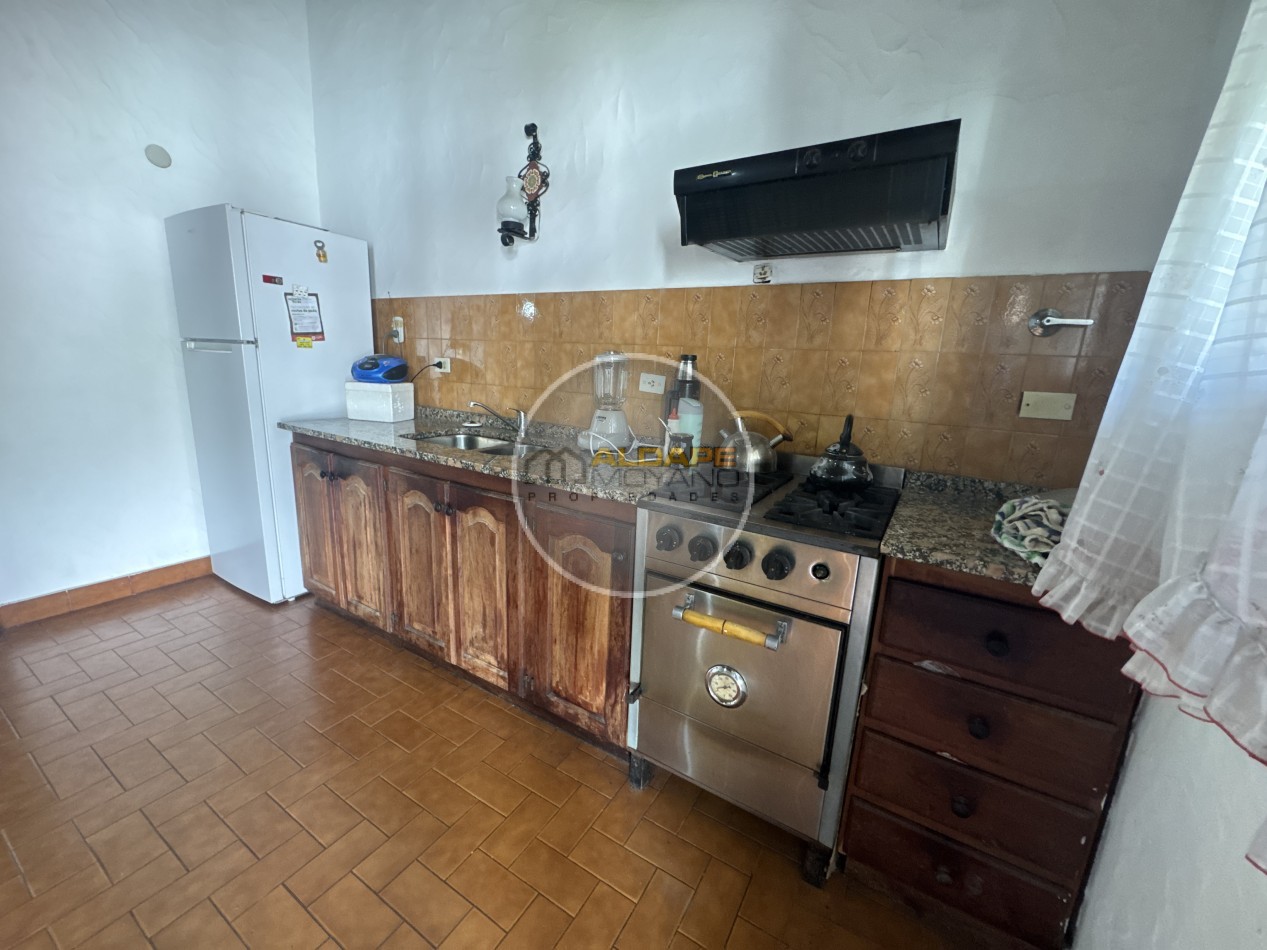 Se Vende Casa tres amb, lote propio (Castelar)