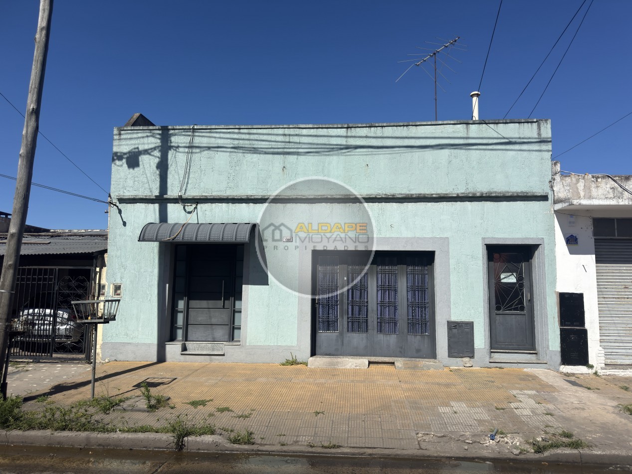 Se Vende Casa ideal multifamiliar, con piscina y garage (Tablada)