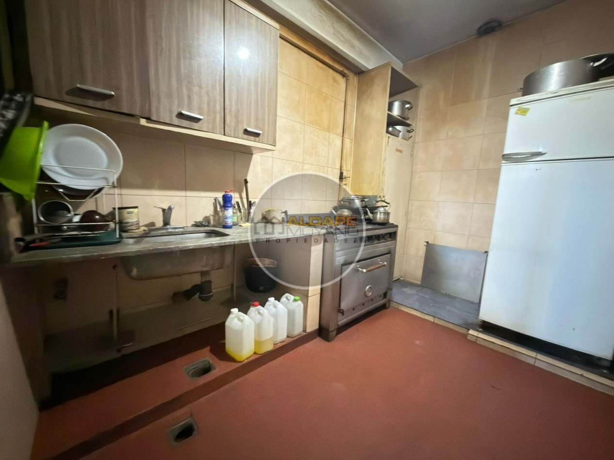 Se Vende Galpon,  total 1600mts2, (Mataderos)