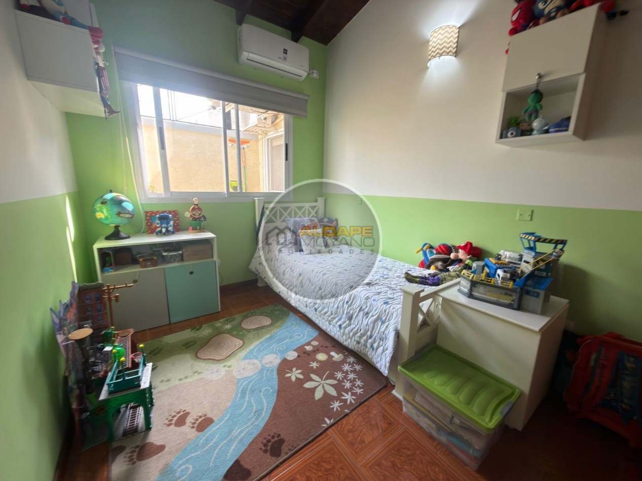 Se Vende PH tres ambientes, Impecable, apto credito (Parque Avellaneda)