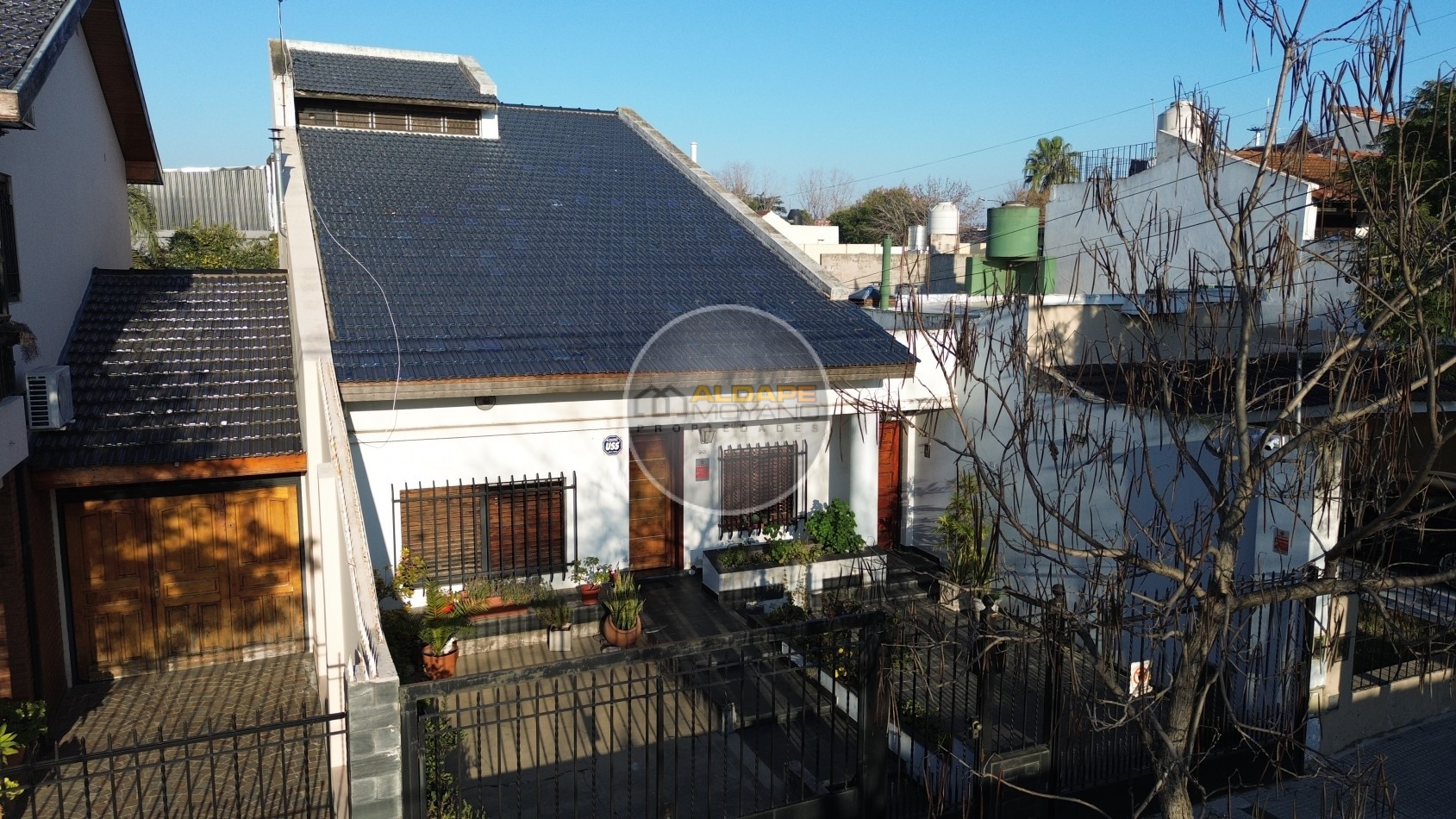 Se Vende Casa Multifamiliar, Cochera Doble, Quincho (Villa Lugano)