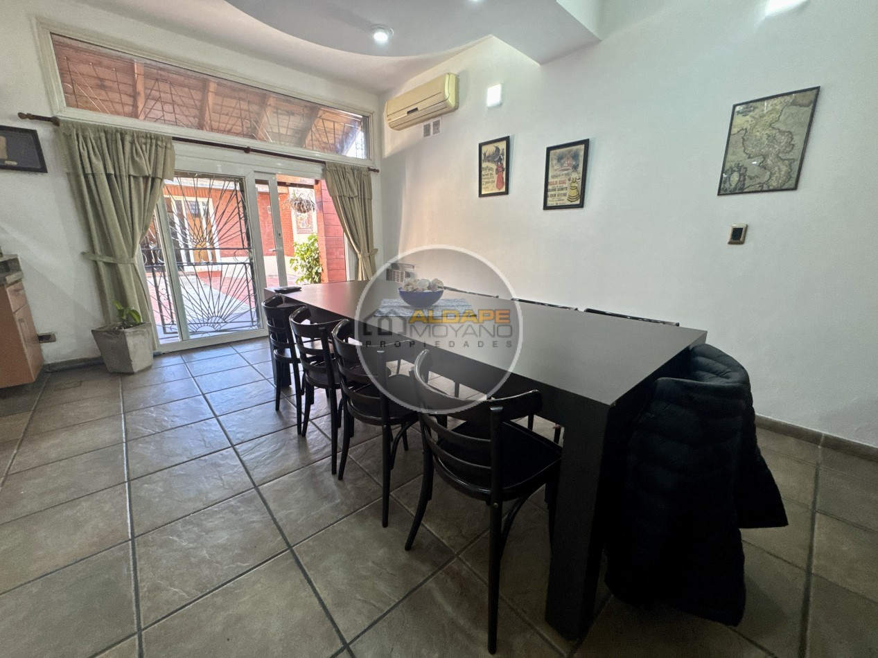 Se Vende Casa Multifamiliar, Cochera Doble, Quincho (Villa Lugano)