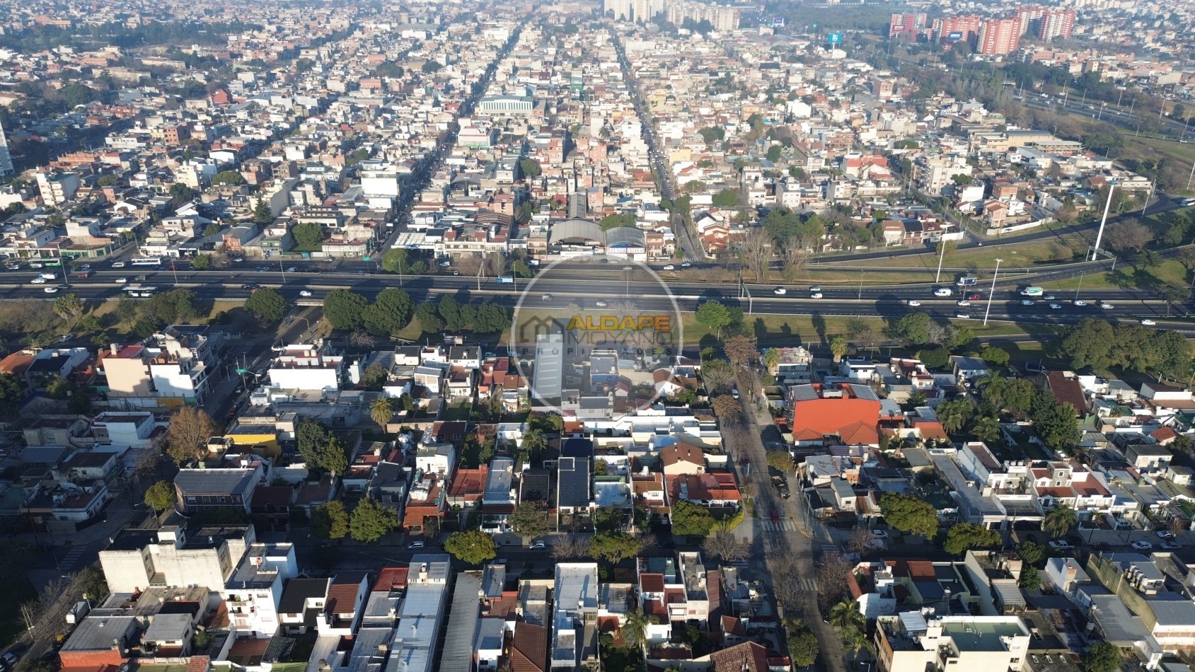 Se Vende Casa Multifamiliar, Cochera Doble, Quincho (Villa Lugano)