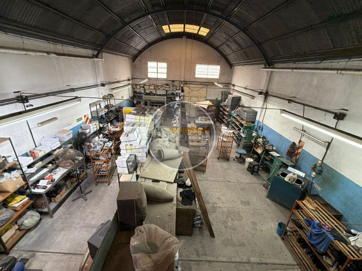 Se vende fondo de comercio/ instalaciones/para el Rubro Calzado, Oportunidad!! (villa lugano)