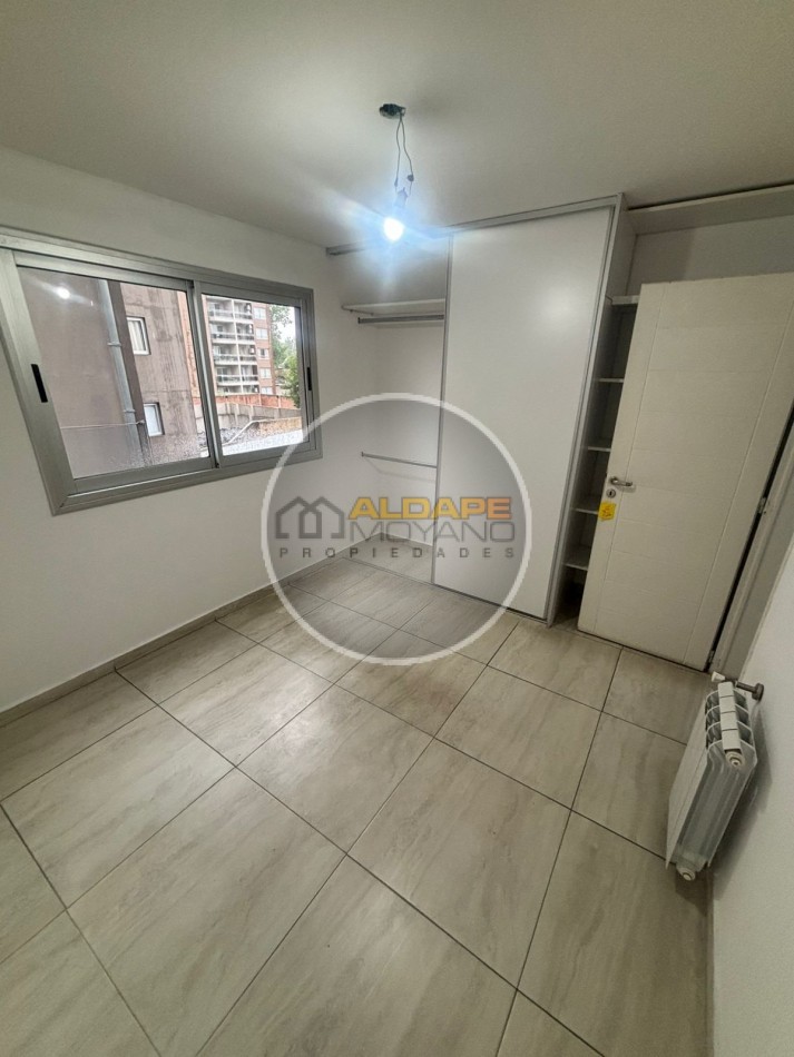 Se alquila departamento dos ambientes (Moron)