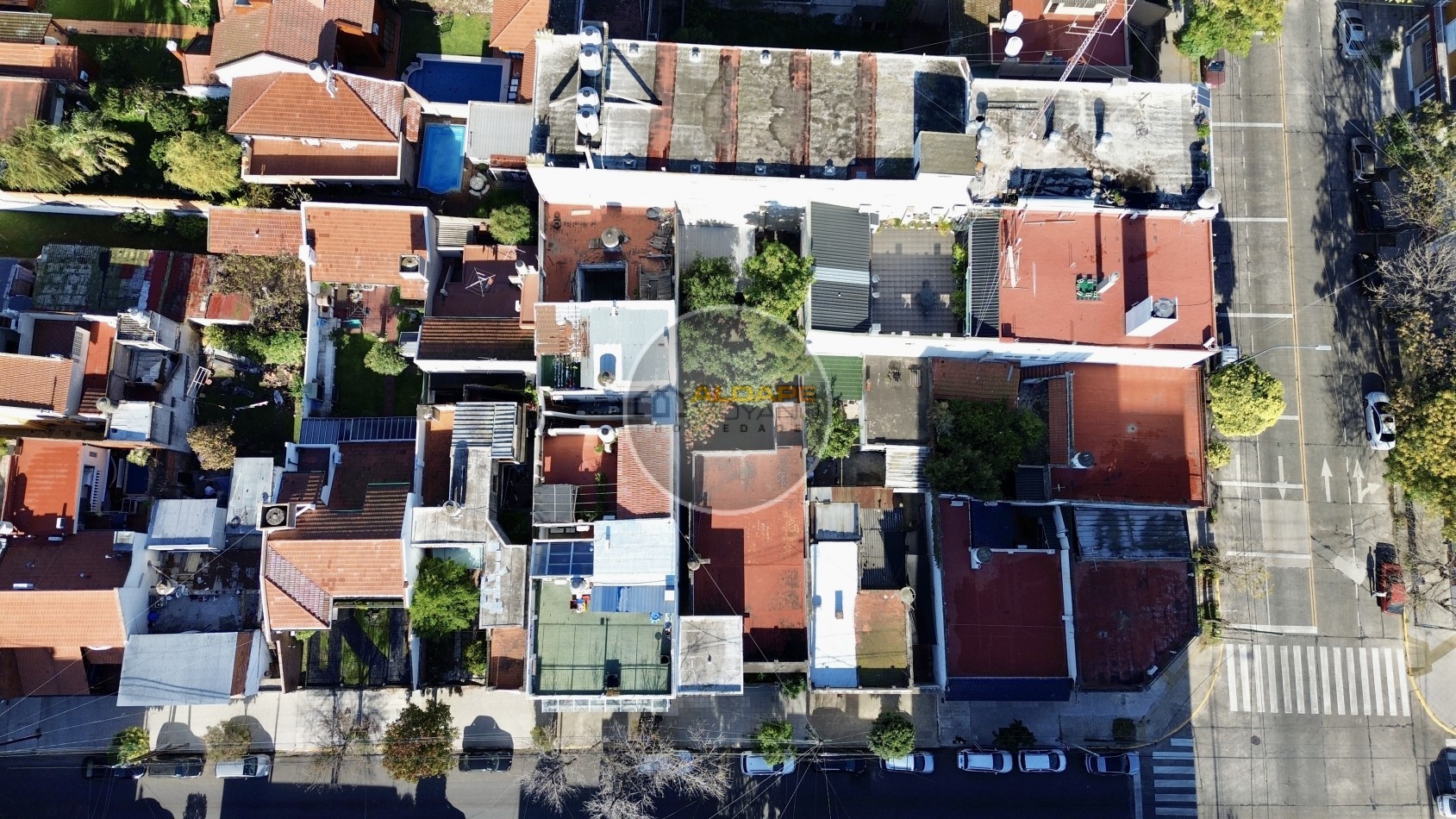 Se Vende Casa cinco ambientes, con cochera, Apto Credito Hipotecario!!