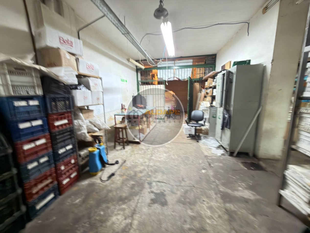 Se Vende Galpon,  total 1600mts2, (Mataderos)