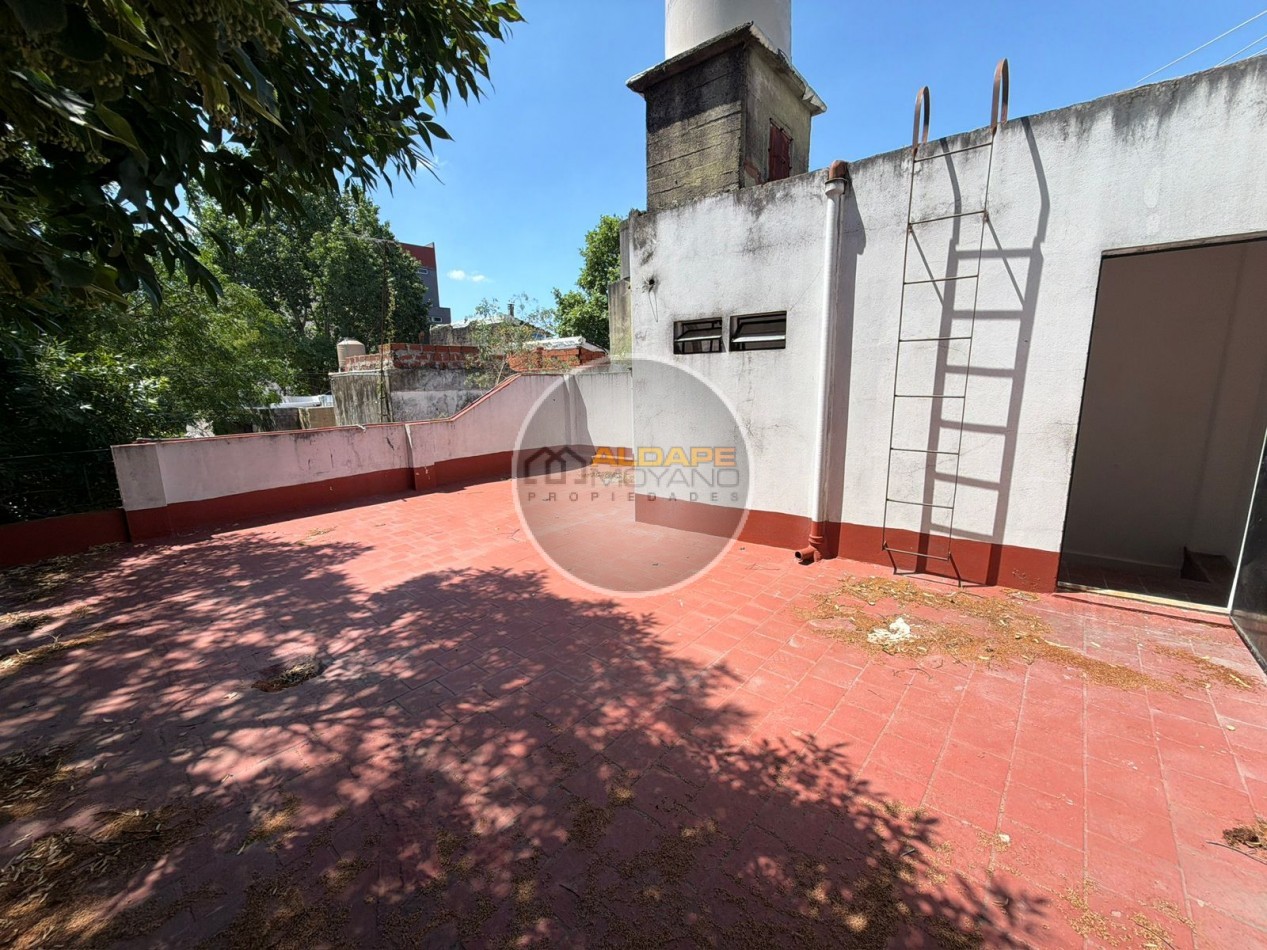 Se vende Casa PH, tres ambientes, totalmente independiente, Devoto