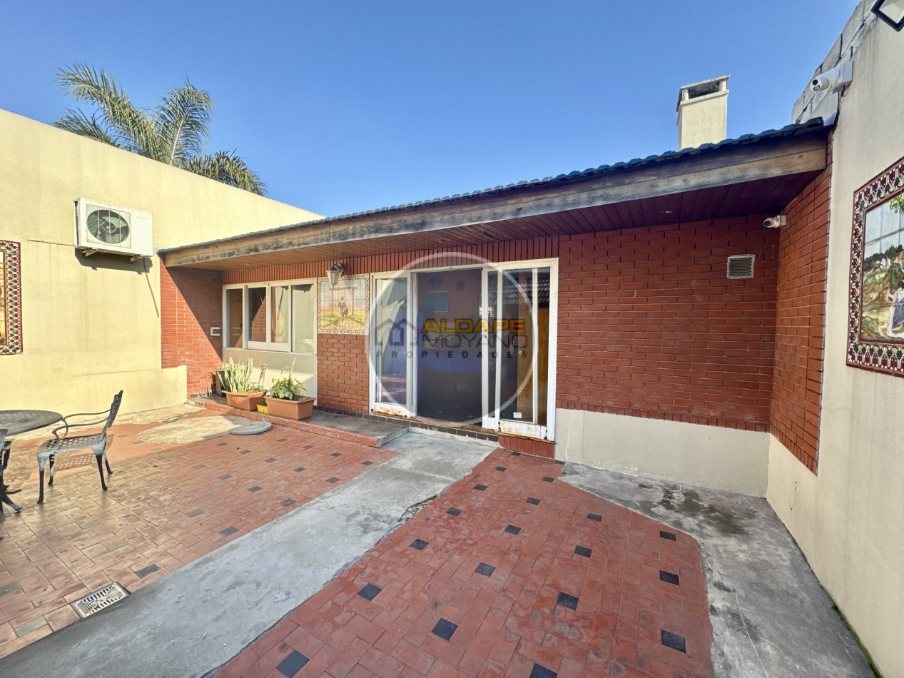 Se Vende Casa Multifamiliar, Cochera Doble, Quincho (Villa Lugano)