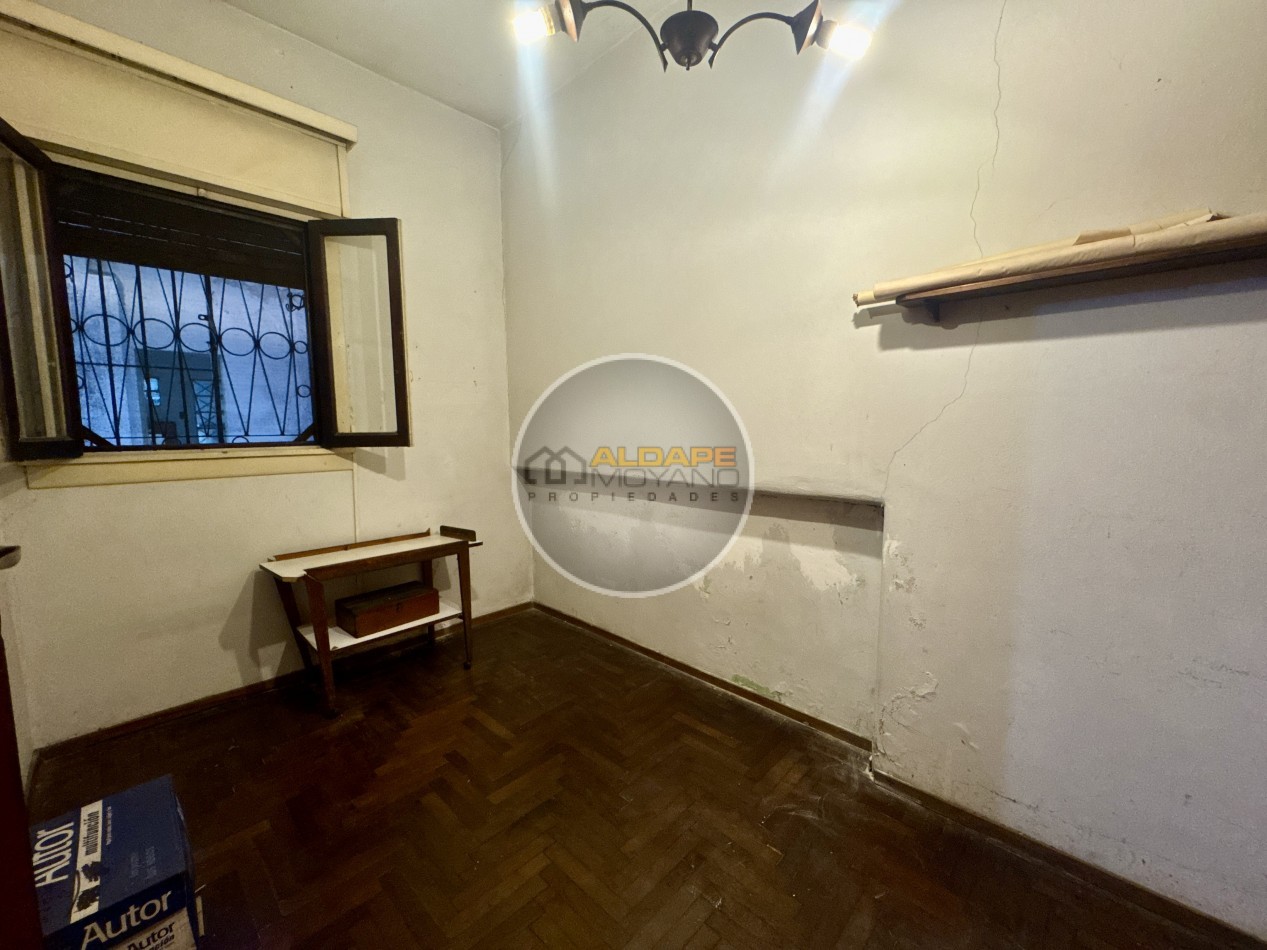 Se Vende Casa cinco ambientes, con cochera, Apto Credito Hipotecario!!