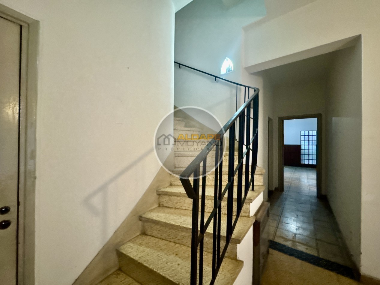 Se Vende Casa cinco ambientes, con cochera, Apto Credito Hipotecario!!