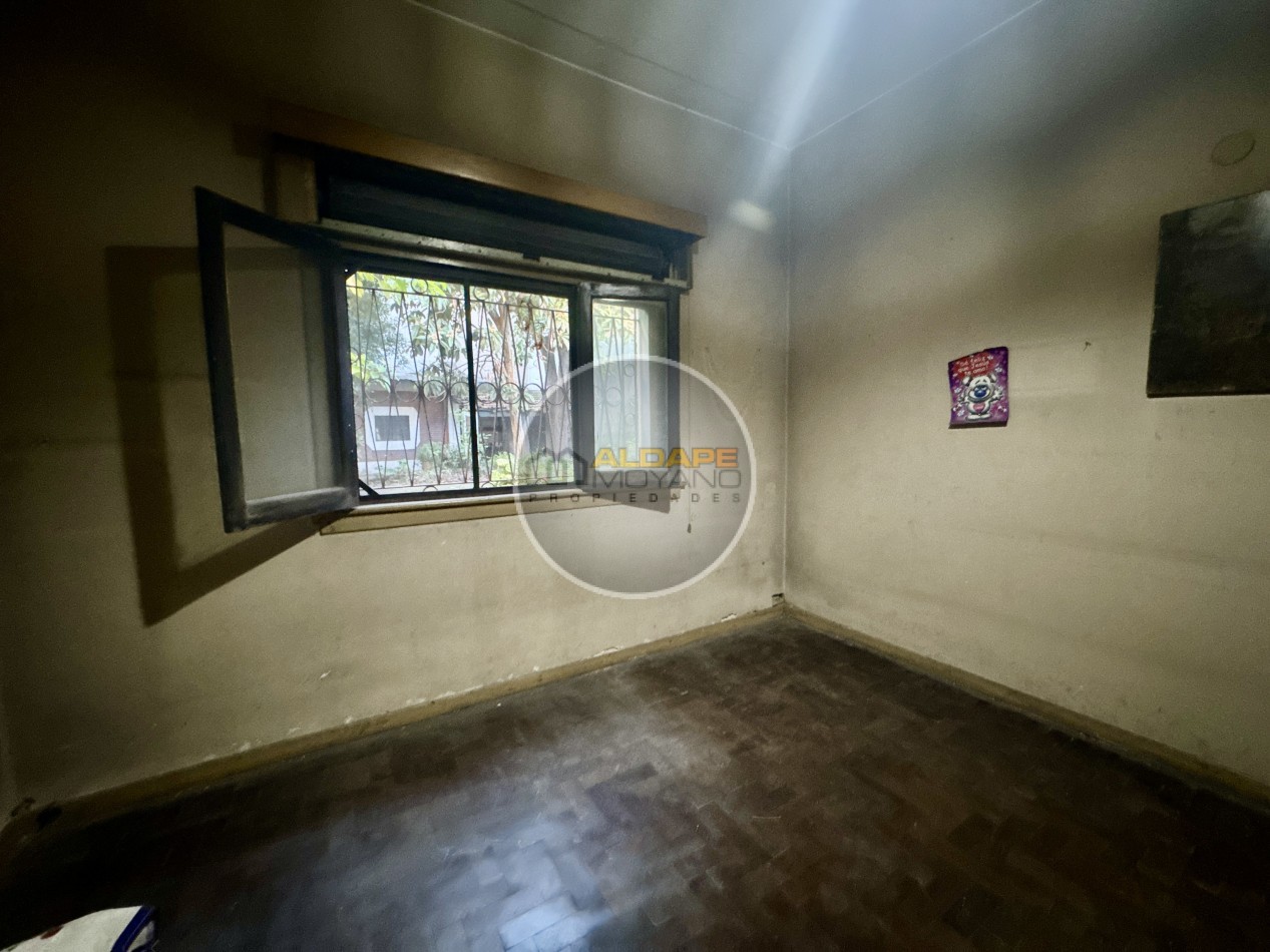 Se Vende Casa cinco ambientes, con cochera, Apto Credito Hipotecario!!