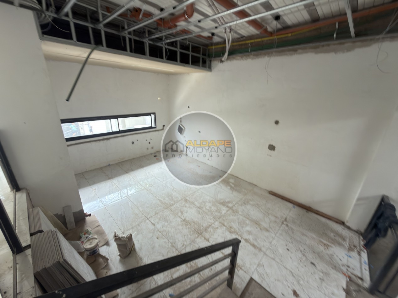 Se Vende Galpon con vivienda cuatro ambientes (Mataderos)