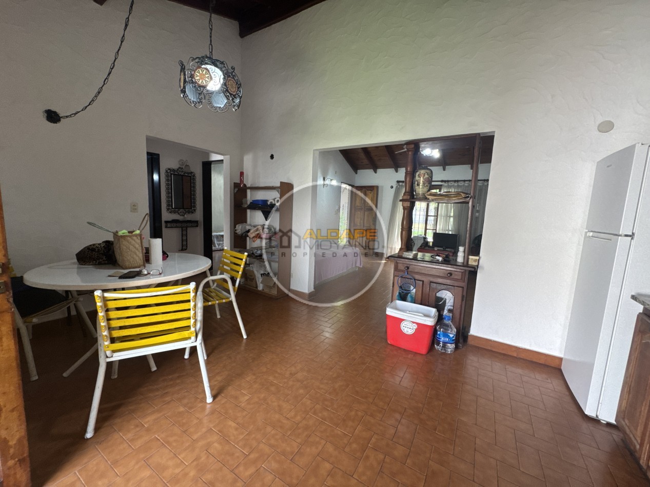 Se Vende Casa tres amb, lote propio (Castelar)