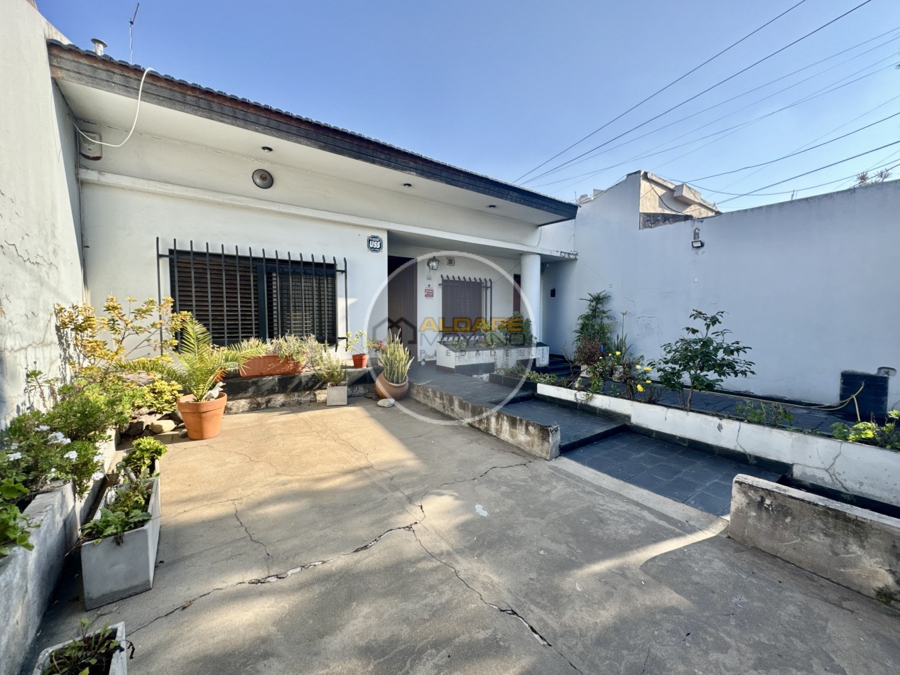 Se Vende Casa Multifamiliar, Cochera Doble, Quincho (Villa Lugano)