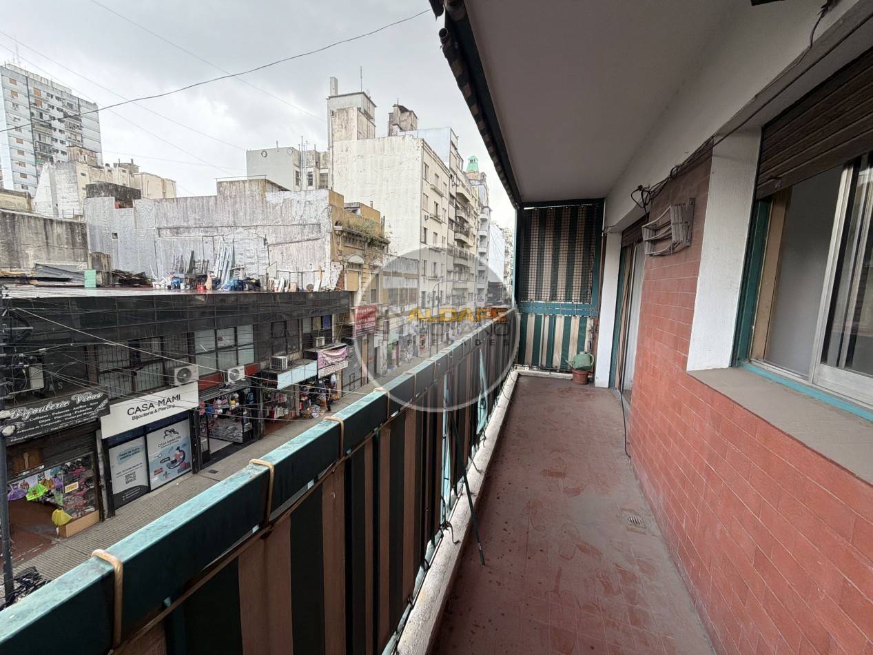 Se Vende Departamento tres amb. (Balvanera)