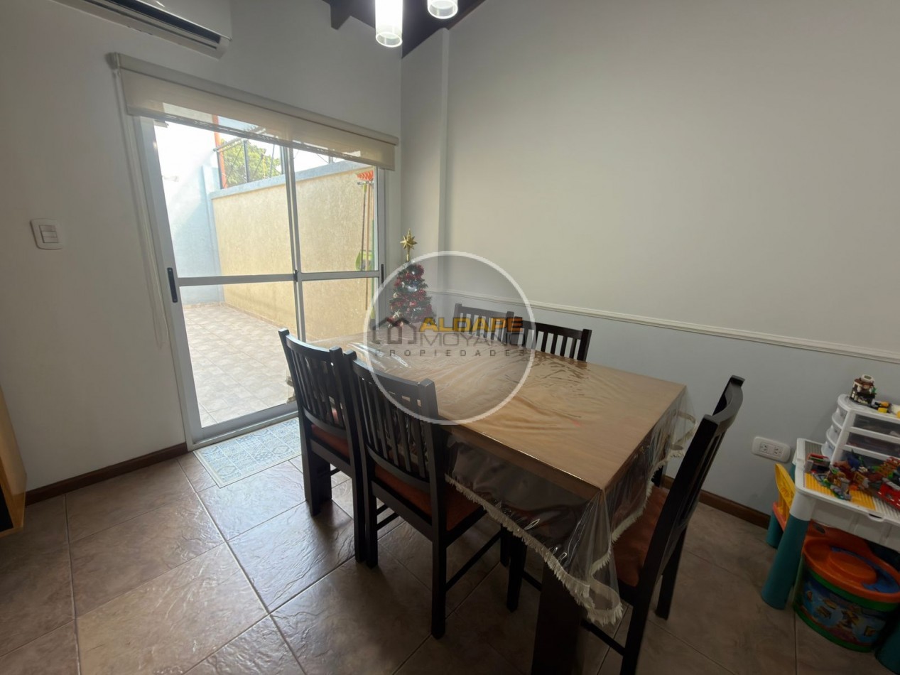 Se Vende PH tres ambientes, Impecable, apto credito (Parque Avellaneda)